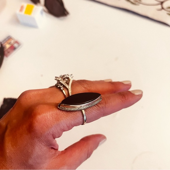 Silver ring - Picture 5 of 7